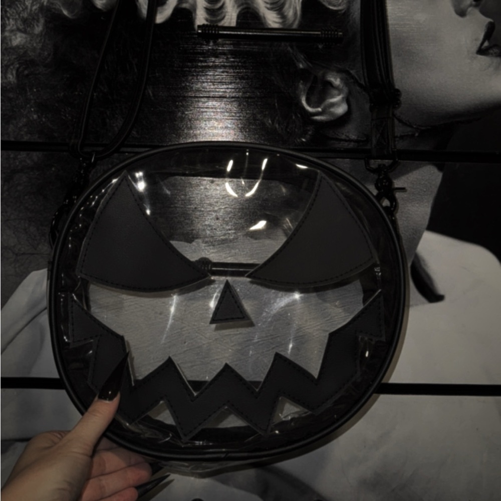 Love Pain & Stitches Pumpkin Bag - Picture 4 of 6